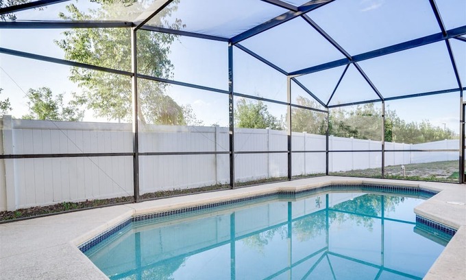 Sunset Ridge Apartment | 5 Bedroom 737521 by Houzlet