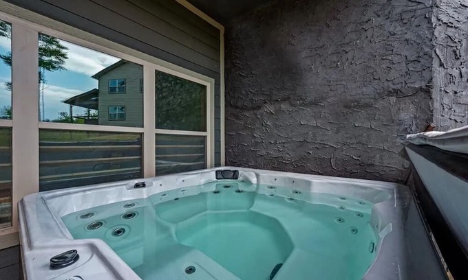 Sevierville Cabin | New cabin/Indoor pool/Hot tub