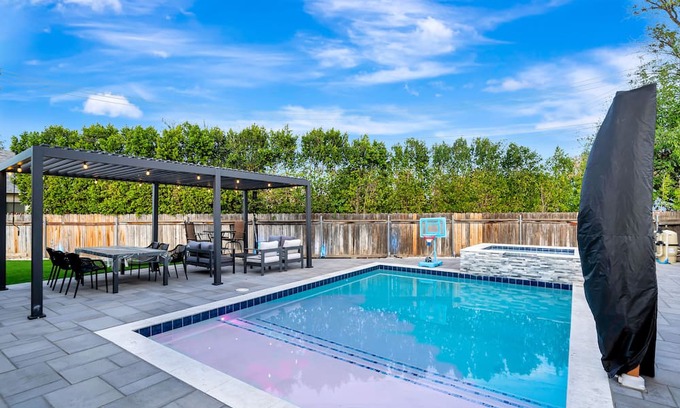 Warner Center House | NEW! Luxury Villa With Pool, Spa, Trampoline & Swings!