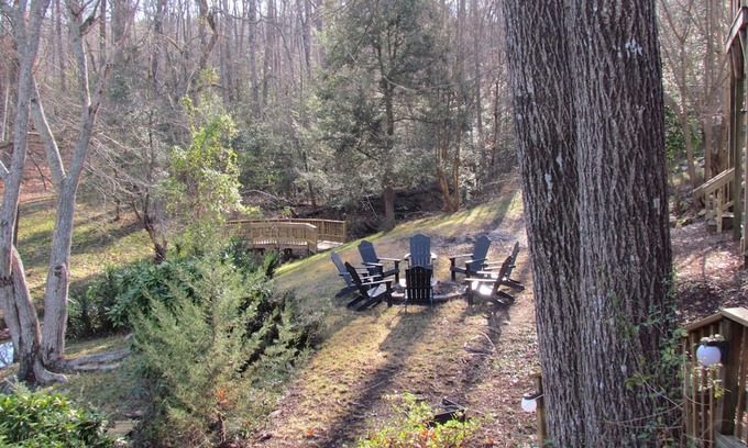 New London House | The Peaceful Cove Home - Badin Lake Home, Cottage and boat for rent!