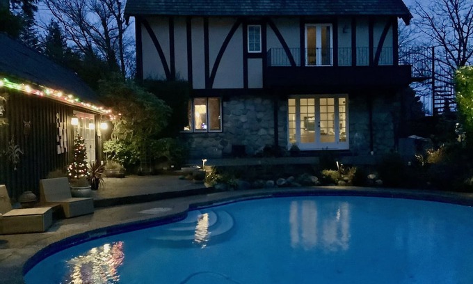 Dundarave Bed & Breakfast | Suite Smart West Van