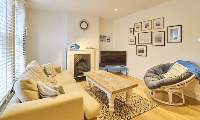 Whitstable Apartment | Host & Stay | Sail Away
