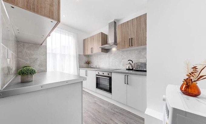 Hillrise Apartment | Luxury Ensuite Room in Finsbury Pak London N19