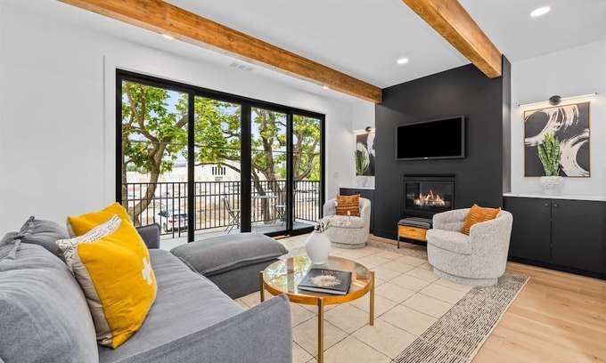 East End House | #HabitueHomes - The Waterloo