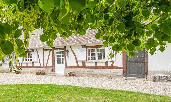 Hardencourt-Cocherel House | Charming and beautiful Norman half-timbered longhouse in idyllic countryside In the heart of the Eur