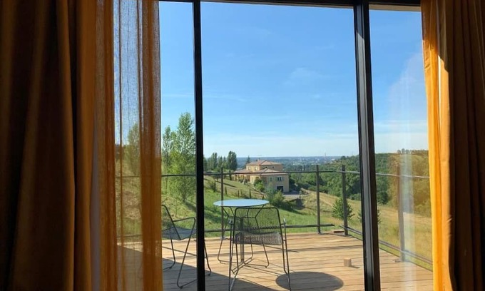Vieille-Toulouse Apartment | Studio Design, Terrasse et Belle Vue, Cuisine, Douche à L'italienne no2