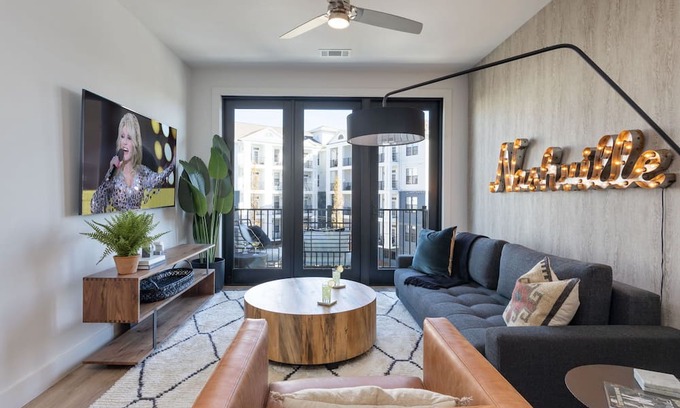 West End House | Adonis - Odyssey - Heart of Midtown
