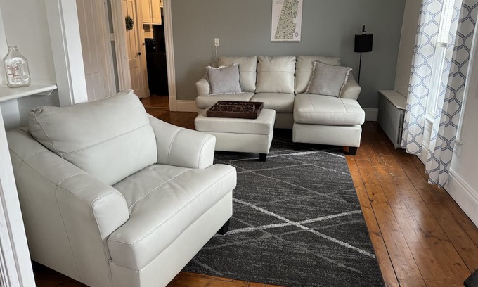 Williamstown Apartment | Quiet Williamstown apartment close to downtown. 20 Min to Jiminy Peak!