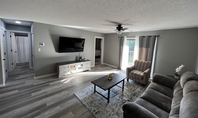 Monroe City Condo | Luxury condo at Mark Twain Lake