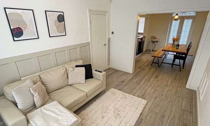 Wallasey House | Pass the Keys | Fantastic modern mid-terrace in Wallasey For 5