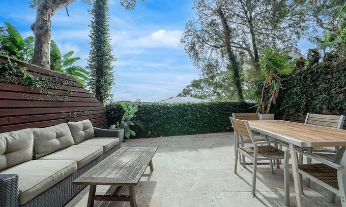 McMahons Point Apartment | Harbourside Canopy Breezy Balcony Comfort