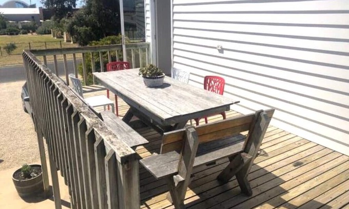 Waterhouse House | 'Ted's Shack' - Recently renovated, Long Beach!