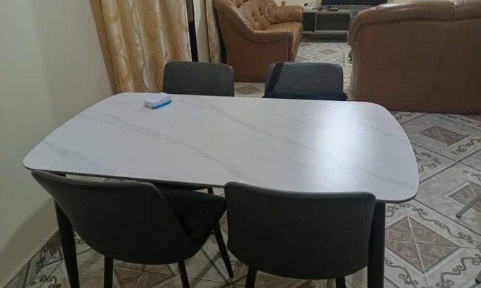Lingwala Apartment | Congo Logement Apparemment Meublé Près du Parlement de Kinshasa a Beau-vent