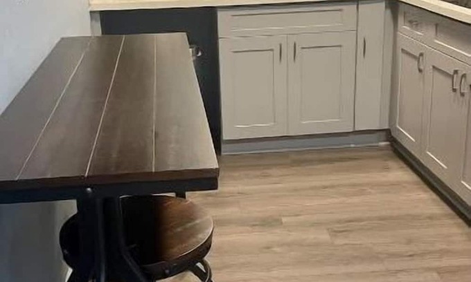 San Jacinto Apartment | 1.5 blks to beach. Safe neighborhood close to cruise terminal/ local attractions