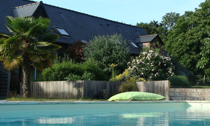 Lamballe House | Les Cavaliers, character gîte with swimming pool, 20 minutes from the seaside