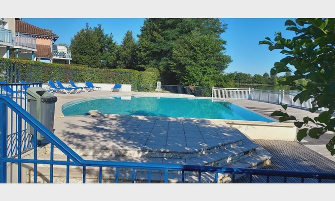 Marciac Apartment | Coquet type 2 Marciac on the lakefront in the heart of nature