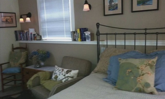 West Eugene Apartment | Delightful Cottage in Central Eugene