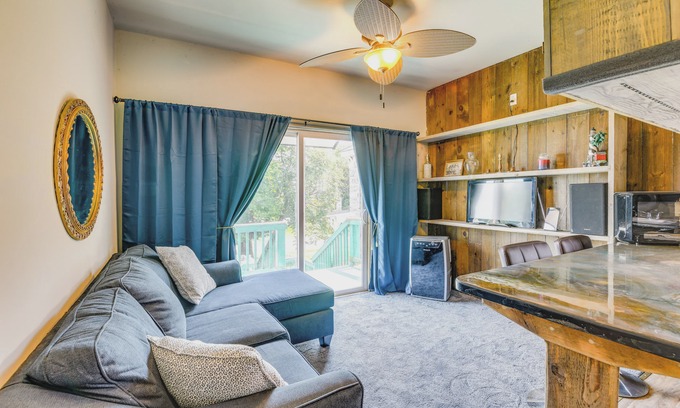 Rouses Point Apartment | Charming New York Retreat with Lake Champlain Views!