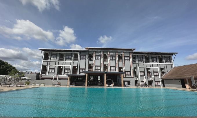 Bang Rak Phatthana Apartment | Buathong Pool Villa