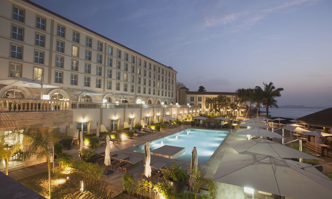 Conakry Hotel | Palm Camayenne