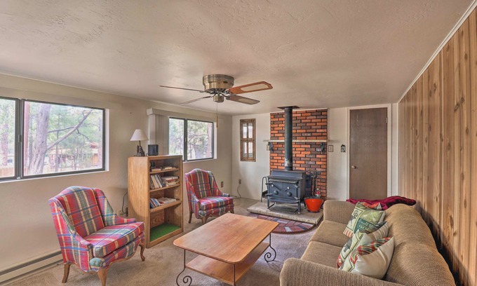 Torreon House | Show Low Cabin with Fire Pit Near Hiking!
