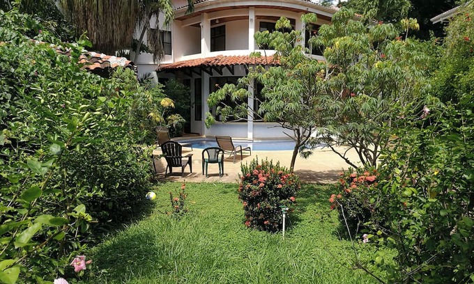 Tamarindo House | Spacious house just 4 blocks from the beach and center of town