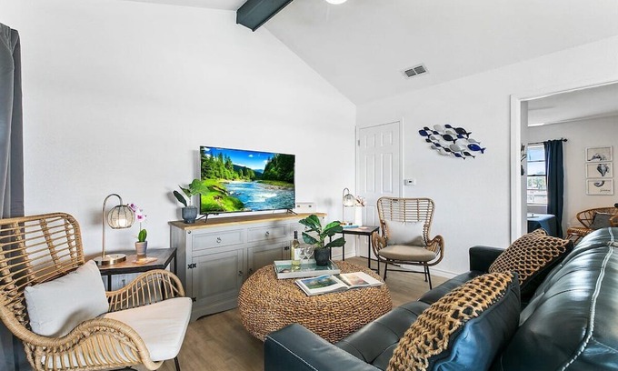 South Padre Island Condo | Oceanfront King Bed Amazing Ocean View Walk Everywhere