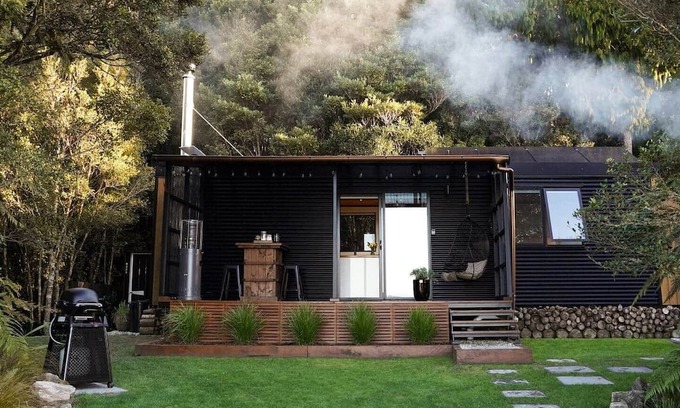 Hokitika Cabin | Hightide River Escape - w/Outdoor Bath.