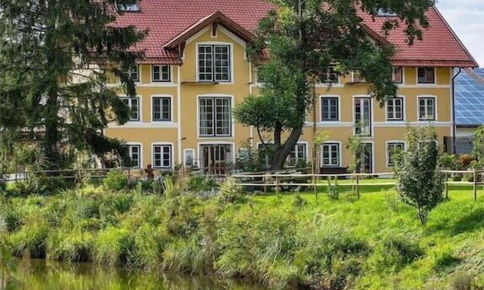 Dorfen House | Apartment in Dorfen with barbecue and Wi-Fi