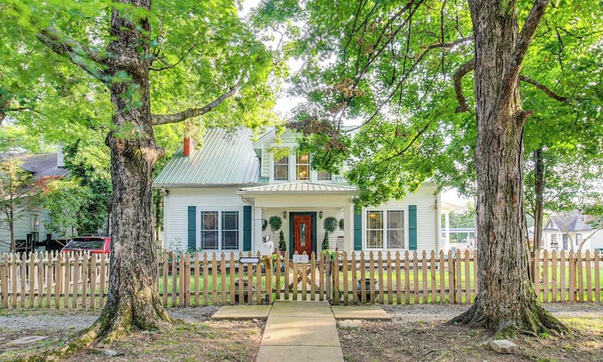 Pulaski House | Walk to Historic Dtwn Pulaski: Pet-Friendly Home