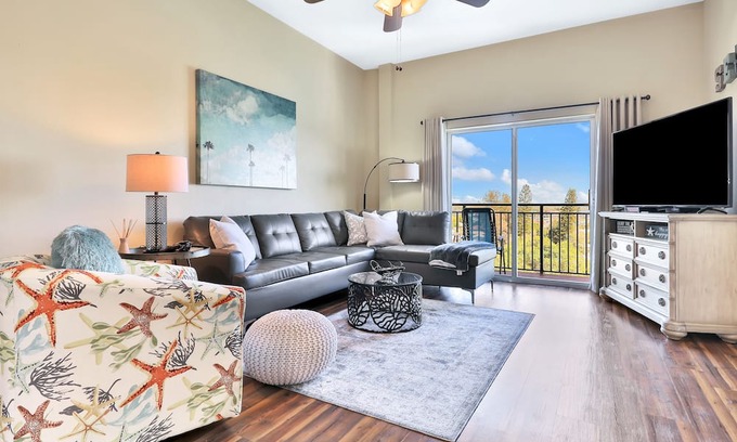 Madeira Beach Condo | Bay front condo, shared pool and hot tub right next to the beach