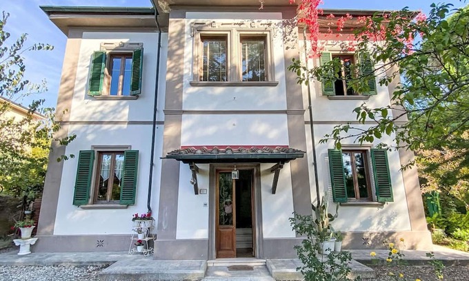 Ponteginori House | Stunning private villa for 11 guests with WIFI, private pool, hot tub, TV, patio and pets allowed