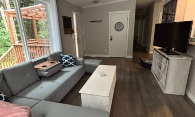 Roberts Creek House | Roberts creek home in the trees
