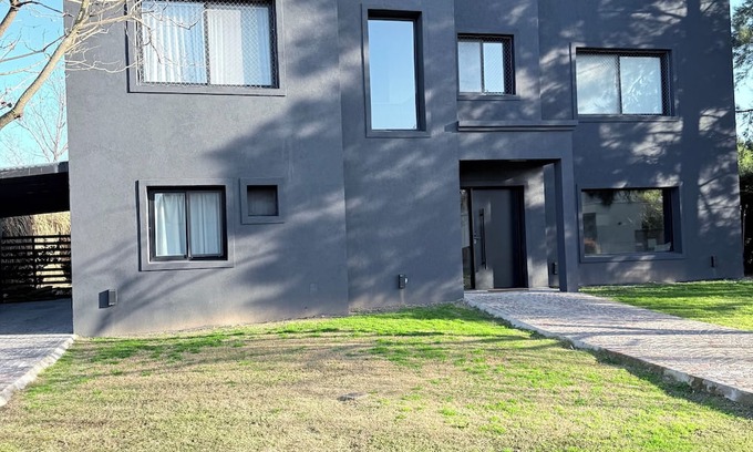 General Pacheco House | Beautiful house in Talar del Lago 2 Neighborhood