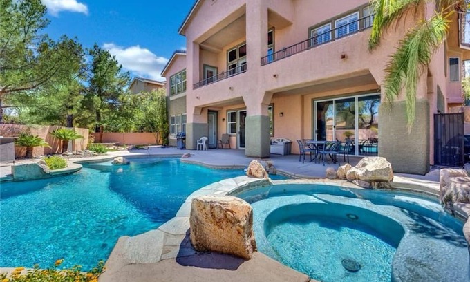 Summerlin House | Golden Hour Estate-Pool/jacuzzi/Gated/Lux