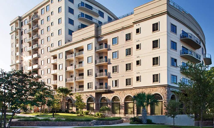 Downtown San Antonio Resort | Wyndham La Cascada 2 bedroom/2 bath unit in Riverwalk in downtown San Antonio