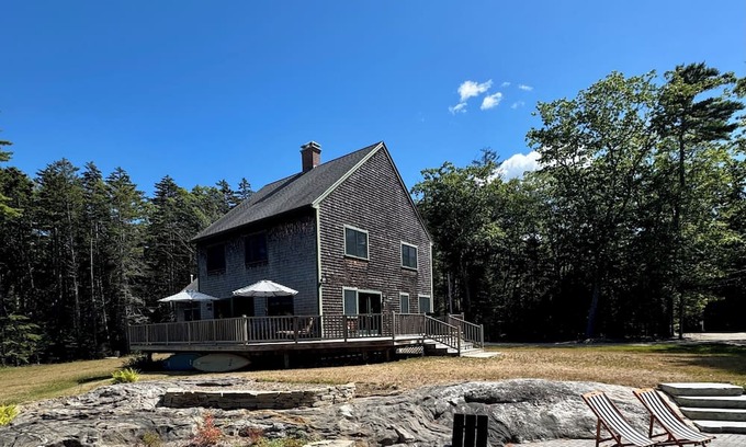 Waldoboro House | Spruce Ledge - mid-coast Maine. ocean views w deep water access. sauna. retreat.