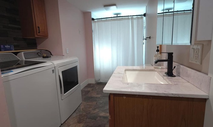 St. Johnsbury Center Apartment | Marvelous 2-bedroom apartment in Saint Johnsbury close to downtown