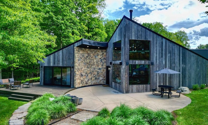 Madison Ski Chalet | Lakeside Chalet w/Private Deck, Wood Stove & Scenic Trails in Ohio Wine Country