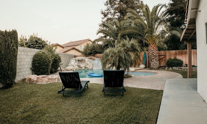 Pumpkin Center House | Spacious 4BDRM with a Stunning Pool+Game Room and Firepit