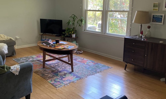 Athens Other | Charming 1-bedroom farmhouse 7 miles from downtown Athens