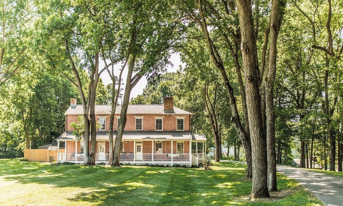 Bellbrook Other | The River House- Secluded, Serene, Hot tub & Firepit