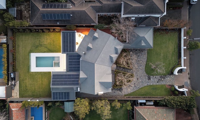 Hyde Park House | The Estate - Luxury Pool Escape, Sleeps 10