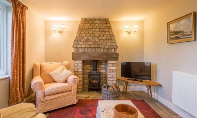 Littleport House | Charming & Cosy - Bewick Cottage