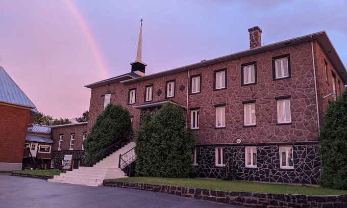 Desbiens Hotel | Maison Zacharie- Auberge complète