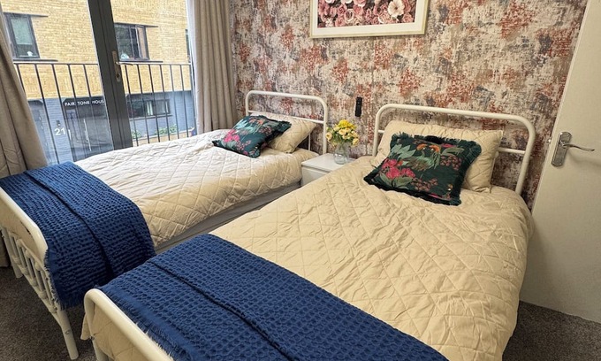 Forest Gate Apartment | Prime Location 2BR Apartment In Greater London