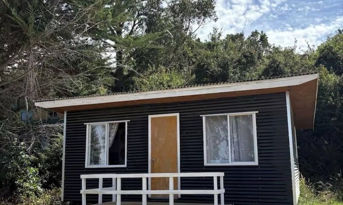 Ancud Cabin | “Descanso en el sur: Cabañita Chilota en Chiloé”