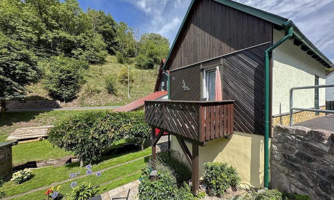 Schleusegrund House | Holiday home with balcony & garden Thuringia