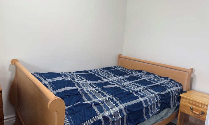 Guelph Apartment | Close to Downtown/university of Guelph Residence room 3