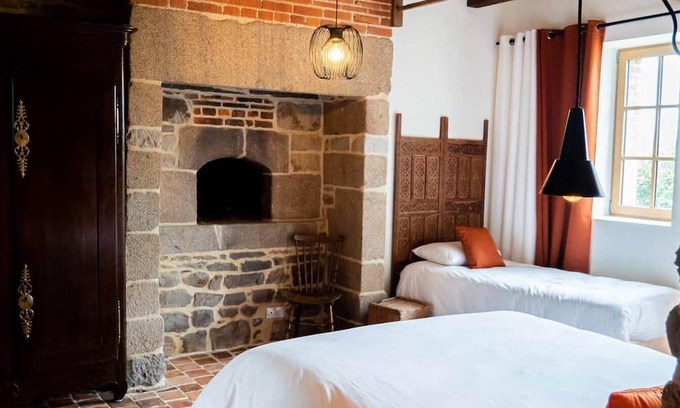 La Bouexiere House | defaultName